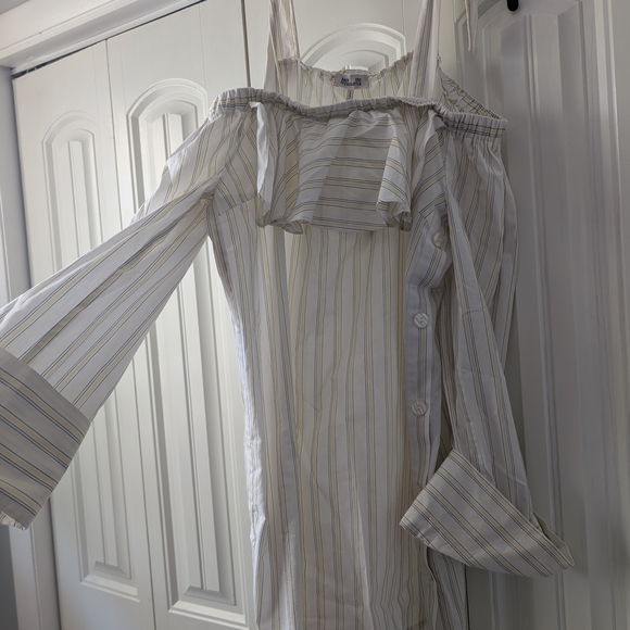 Chic Striped Off-Shoulder Dress in Yellow and White - Picture 1 of 4